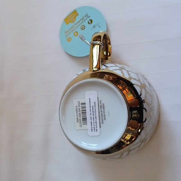 10 Strawberry Street Gold Oversized Tea Cup - Picture 4 of 7